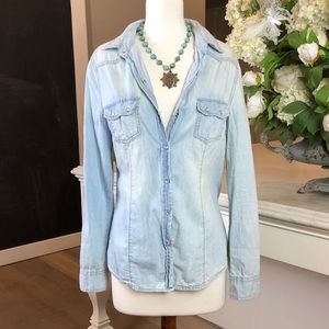 NWT Lucky Brand Long Sleeve Chambray Shirt